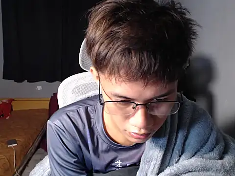 Snapshot of naughtyboyloy_0 chatting on 02.18.26 naughtyboyloy 0 online show from 02.18.26