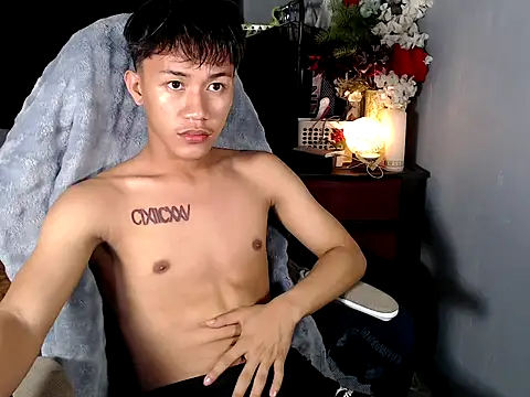 Snapshot of naughtyboyloy_0 chatting on 03.28.26 naughtyboyloy 0 online show from 03.28.26