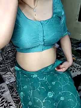 Snapshot of PRIYA_22 chatting on 10.21.25 PRIYA 22 online show from 10.21.25