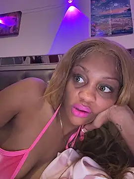 Snapshot of Angelbunnyy chatting on 02.28.26 Angelbunnyy online show from 02.28.26