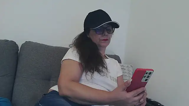 JIAA-WOO online show from 09.14.25