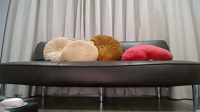 Snapshot of Liz_Hu chatting on 02.10.25 Liz Hu online show from 02.10.25