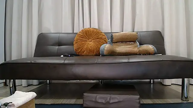 Snapshot of Liz_Hu chatting on 03.21.25 Liz Hu online show from 03.21.25