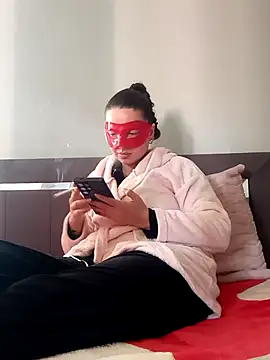 Snapshot of Maskelihatun chatting on 02.28.26 Maskelihatun online show from 02.28.26