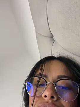 Melissa coch online show from 11.05.25