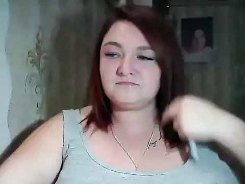 Snapshot of AngelQSky chatting on 11.07.25 AngelQSky online show from 11.07.25