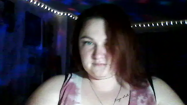 Snapshot of AngelQSky chatting on 11.25.25 AngelQSky online show from 11.25.25