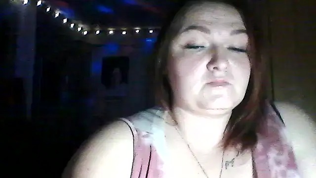 Snapshot of AngelQSky chatting on 11.26.25 AngelQSky online show from 11.26.25