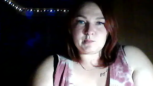 Snapshot of AngelQSky chatting on 11.27.25 AngelQSky online show from 11.27.25