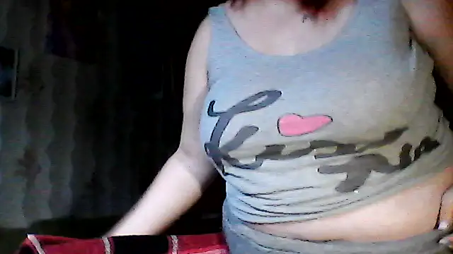 Snapshot of AngelQSky chatting on 12.04.25 AngelQSky online show from 12.04.25