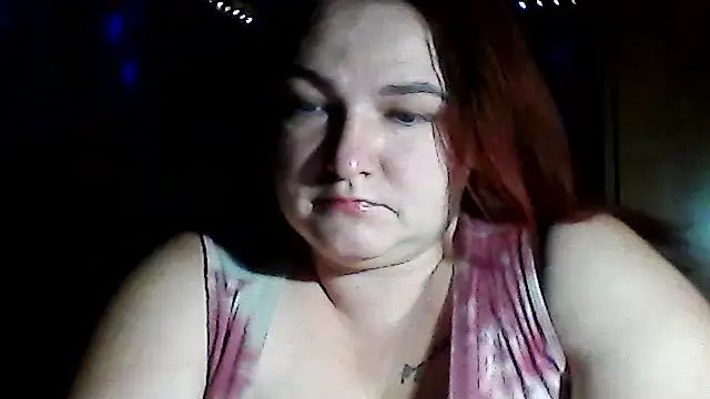 Snapshot of AngelQSky chatting on 12.13.25 AngelQSky online show from 12.13.25