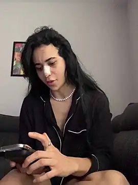 Snapshot of itsyourgirltee chatting on 12.05.25 itsyourgirltee online show from 12.05.25