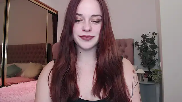 Snapshot of Little_melodyy chatting on 10.19.25 Little melodyy online show from 10.19.25
