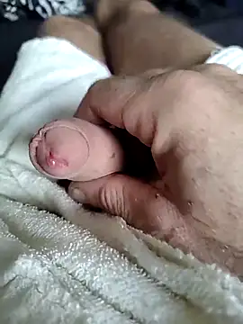 Snapshot of FleetedMusing chatting on 11.08.25 FleetedMusing online show from 11.08.25