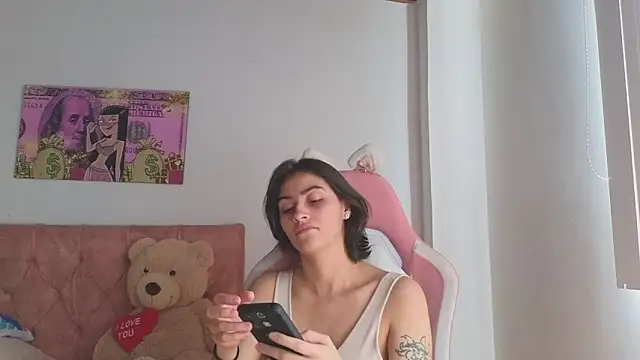 Crystal Star  online show from 11.22.25