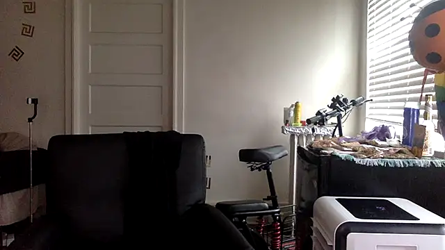 Diodre Benyoon online show from 07.12.26