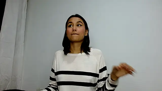 Gia Lee online show from 09.16.25