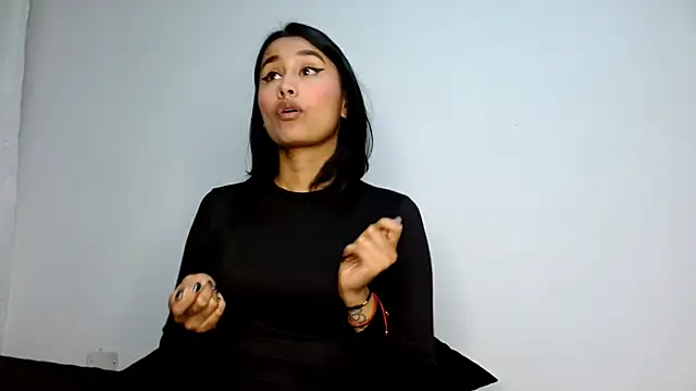 Gia Lee online show from 10.11.25