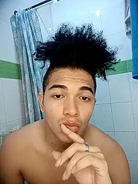 Snapshot of Twink_angel3 chatting on 09.24.25 Twink angel3 online show from 09.24.25