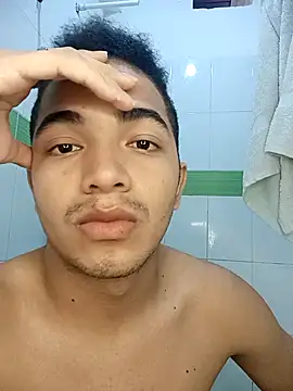 Snapshot of Twink_angel3 chatting on 09.28.25 Twink angel3 online show from 09.28.25