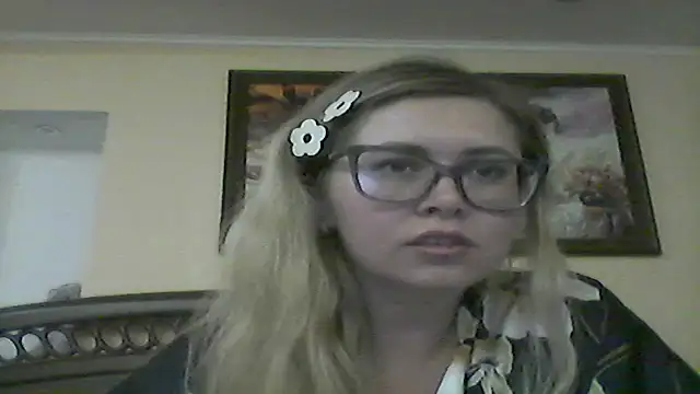 Crystal00Girl online show from 11.06.25