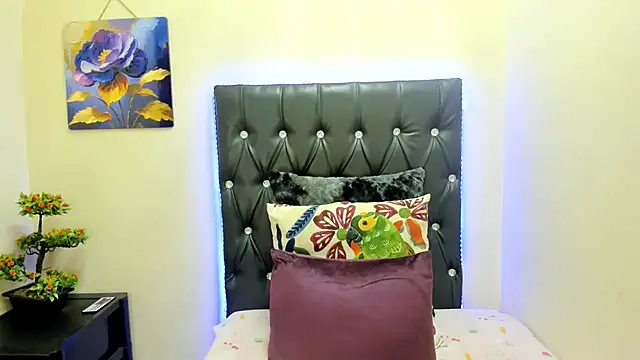 Snapshot of Toxicfantasy4u chatting on 09.18.25 Toxicfantasy4u online show from 09.18.25