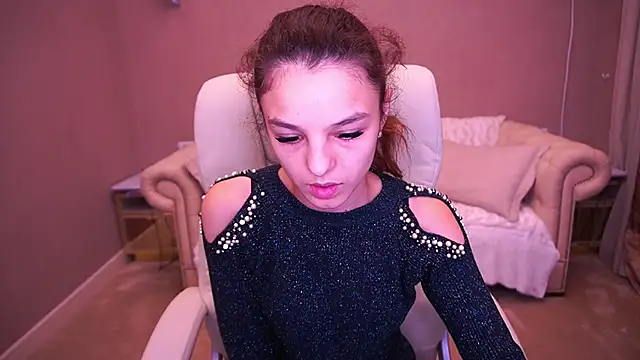 Snapshot of AnitaBambie chatting on 12.01.25 AnitaBambie online show from 12.01.25