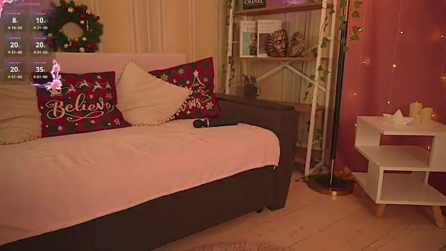 Snapshot of Winaria chatting on 01.18.26 Winaria online show from 01.18.26