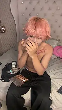 Snapshot of OliIverr22 chatting on 10.24.25 OliIverr22 online show from 10.24.25