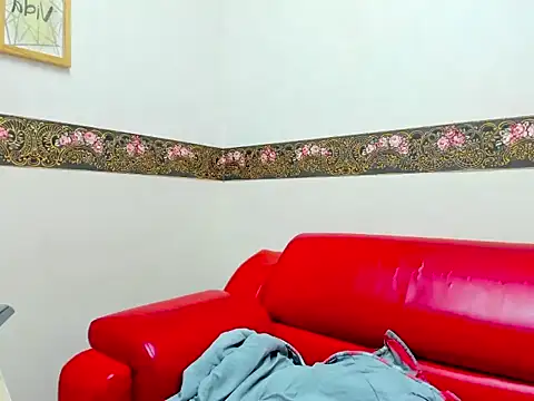 Lulu James online show from 03.07.26