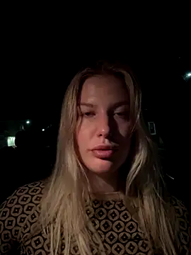 Snapshot of Chloemillerrxx chatting on 09.18.25 Chloemillerrxx online show from 09.18.25