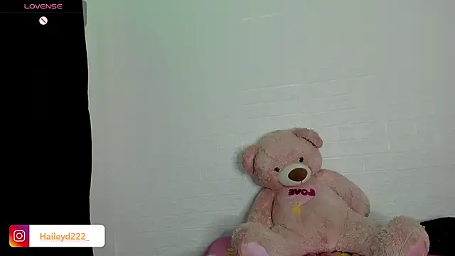 HaileyDuke online show from 04.28.26