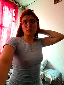 Snapshot of Natalykaty chatting on 03.25.26 Natalykaty online show from 03.25.26