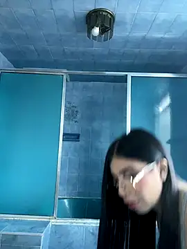 Snapshot of Maddy_Piink chatting on 09.25.25 Maddy Piink online show from 09.25.25