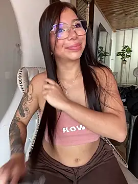 Maddy Piink online show from 02.10.26