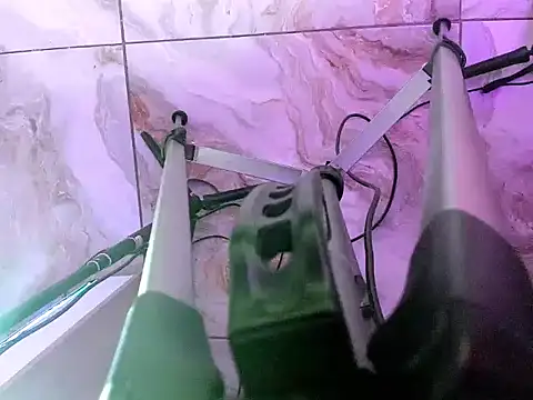 Snapshot of luciana_valentina chatting on 09.19.25 luciana valentina online show from 09.19.25