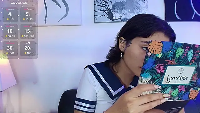 Snapshot of Zoe_wang chatting on 09.24.25 Zoe wang online show from 09.24.25