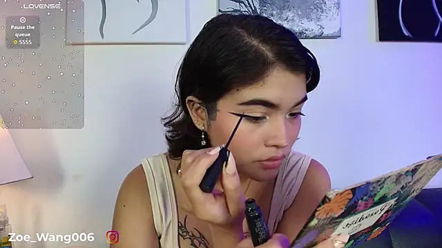 Snapshot of Zoe_wang chatting on 10.22.25 Zoe wang online show from 10.22.25