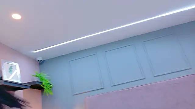 Camila Hill  online show from 11.10.25