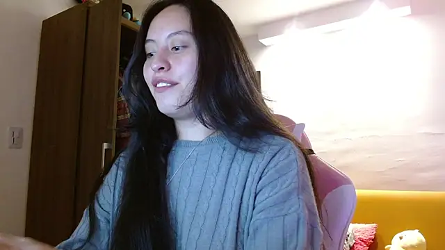 Snapshot of madissooon__ chatting on 11.13.25 madissooon online show from 11.13.25