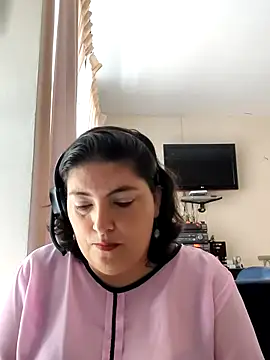 Snapshot of lina_maria99 chatting on 09.11.25 lina maria99 online show from 09.11.25