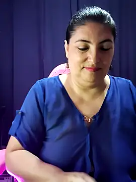 Snapshot of lina_maria99 chatting on 09.29.25 lina maria99 online show from 09.29.25