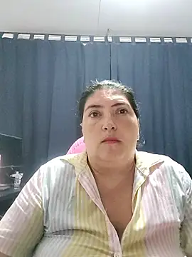 Snapshot of lina_maria99 chatting on 10.16.25 lina maria99 online show from 10.16.25