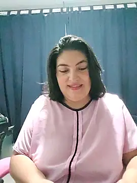 Snapshot of lina_maria99 chatting on 10.25.25 lina maria99 online show from 10.25.25