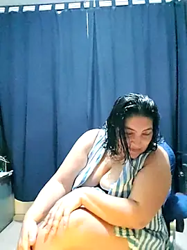 Snapshot of lina_maria99 chatting on 11.04.25 lina maria99 online show from 11.04.25