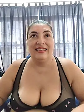 Snapshot of lina_maria99 chatting on 11.06.25 lina maria99 online show from 11.06.25