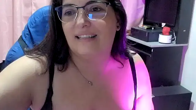 Snapshot of lina_maria99 chatting on 01.18.26 lina maria99 online show from 01.18.26