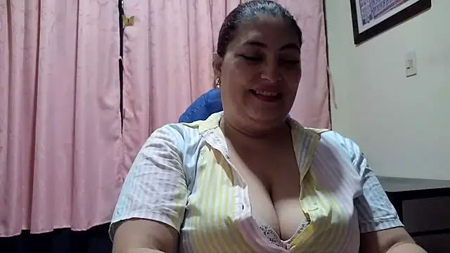 Snapshot of lina_maria99 chatting on 03.06.26 lina maria99 online show from 03.06.26