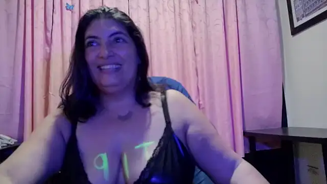 Snapshot of lina_maria99 chatting on 04.07.26 lina maria99 online show from 04.07.26