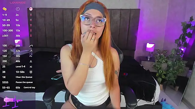 LanaMills  online show from 09.28.25